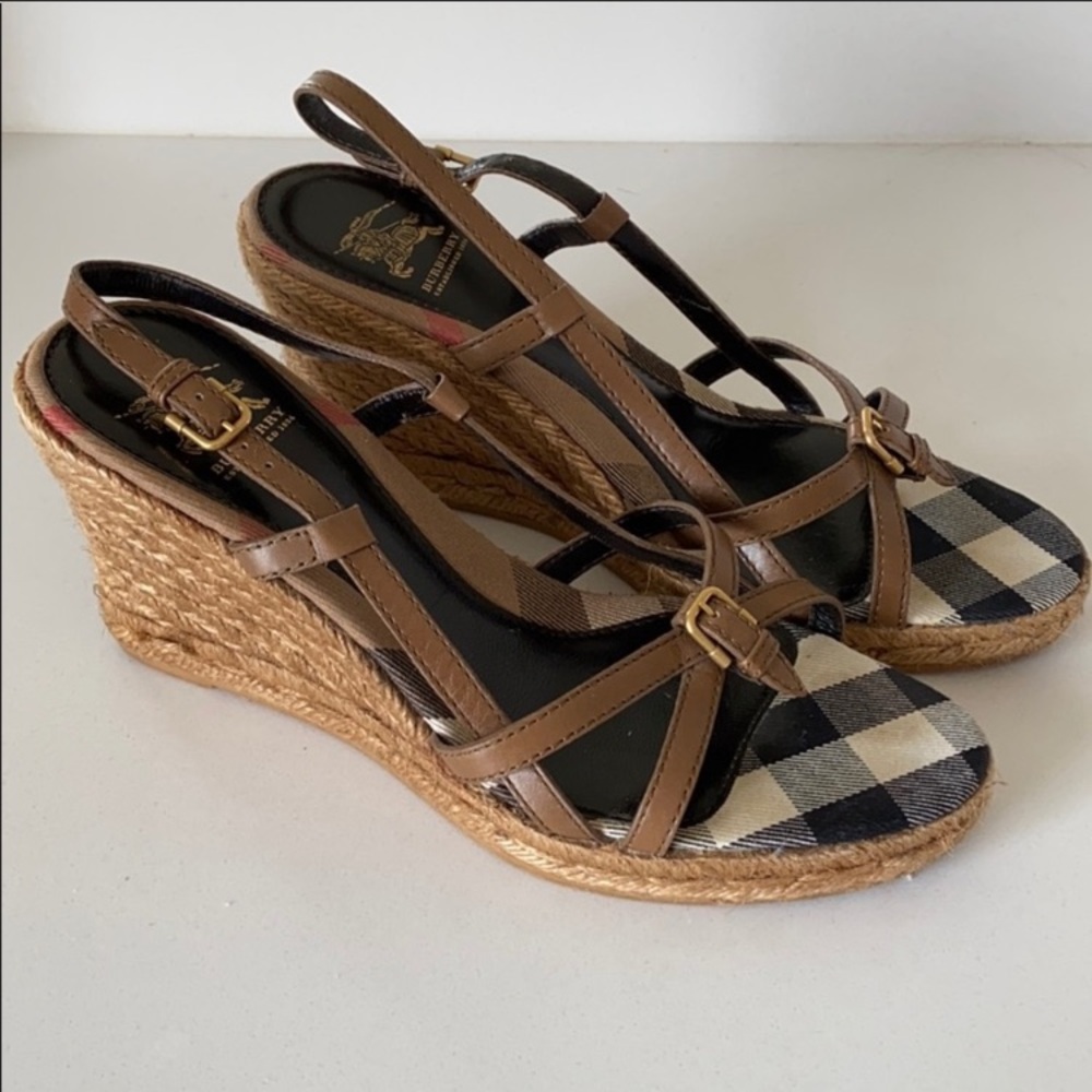 Like new Burberry classic espadrille wedge